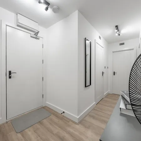 Apartment Urban And Trendy Stratford Sleeps 8 Free Parking Wifi *