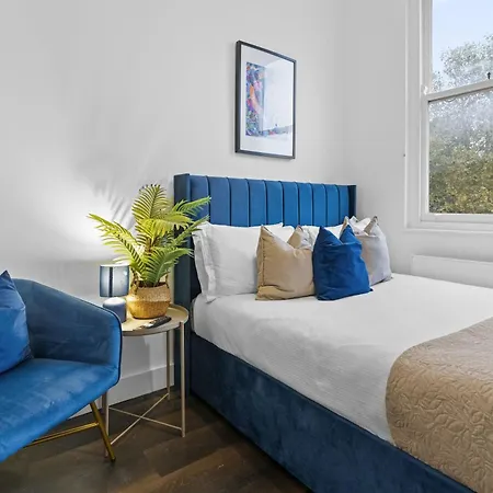Apartment Affordable 2bed And 3bed In E14