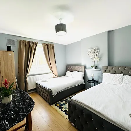 1 Bedroom Beautiful Flat In Whitechapel, Apartment London