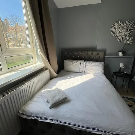 1 Bedroom Beautiful Flat In Whitechapel, * London