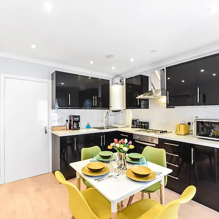 Beautiful Flat On Oxford Street Apartment *