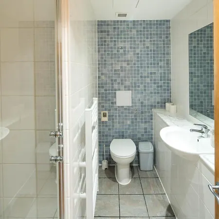 Superfast Broadband 2bd Flat Farringdon London
