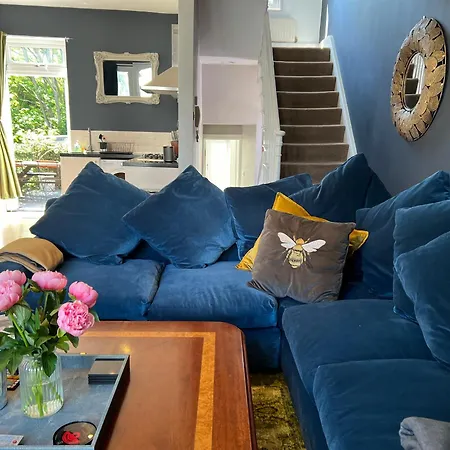 Luxury Maisonette In Location Apartment London