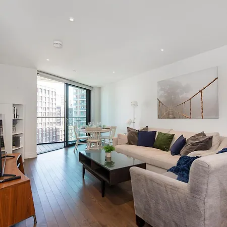 2 Bed Flat Big Ben View ロンドン