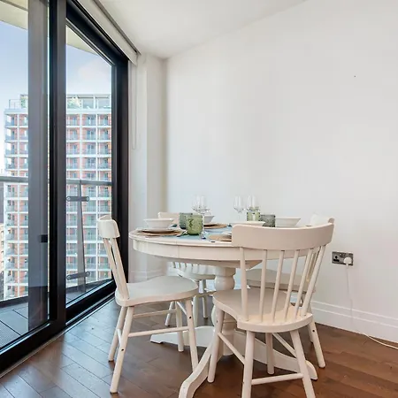 2 Bed Flat Big Ben View *