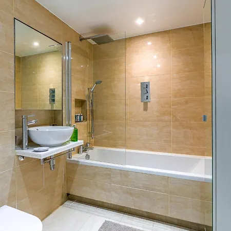 Peaceful 1br In Ariana * London