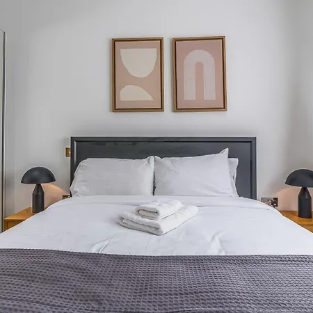 Peaceful 1br In Ariana Apartment London