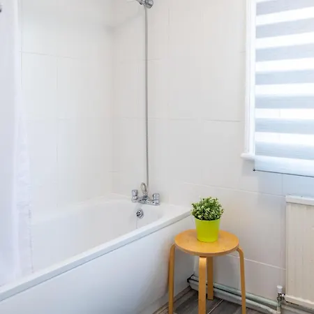 Apartment Bright & Cozy Flat In Battersea London