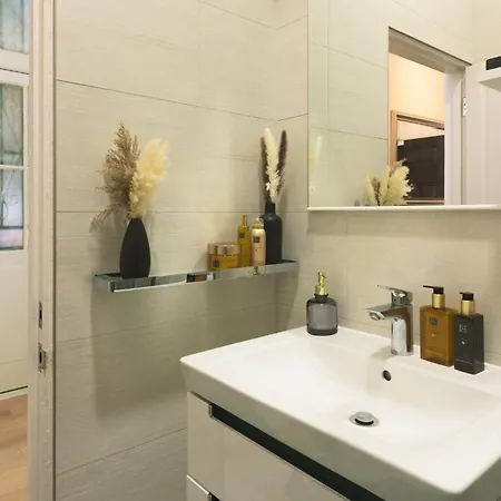 22 Ravenson Kensington Exclusive Olympia Escape Apartment *