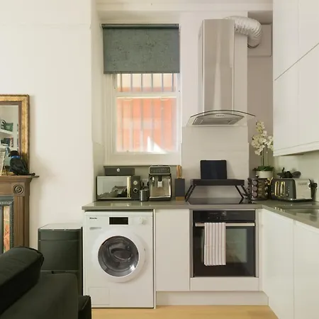 22 Ravenson Kensington Exclusive Olympia Escape