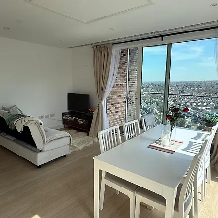 Skyline Apartment