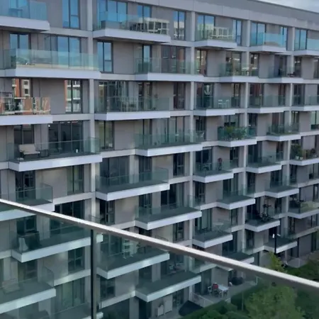 Royal Docks 1 Bedroom *