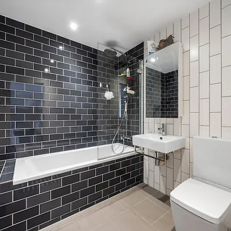 Royal Docks 1 Bedroom Apartment London