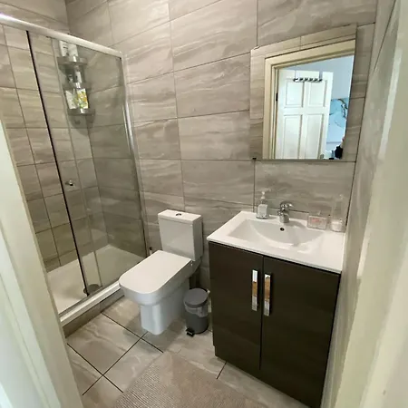 1 Bedroom Near Paddington Apartment