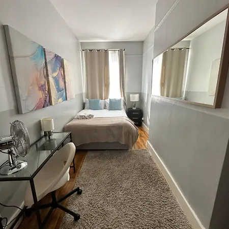 1 Bedroom Near Paddington Apartment