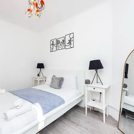 Spacious 2br Sleeps Six 4 Mins To Old Street *