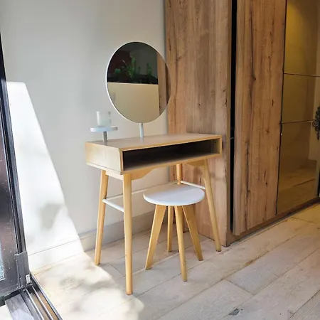 Holiday home Chic 2 Bedroom Modern Cave House *