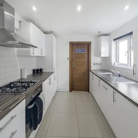 2 Bed Appt In Central London Apartment London