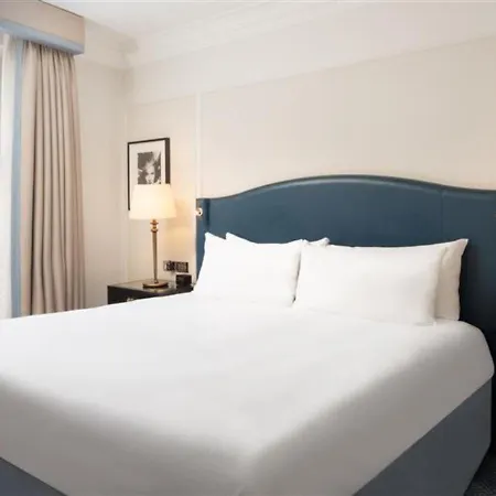 The Waldorf Hilton Hotell 4*