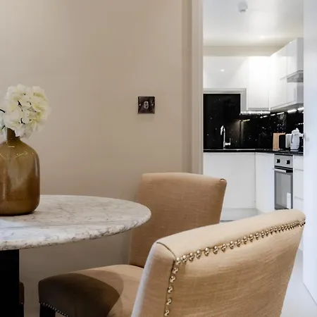 High Street Kensington Appartement Londen