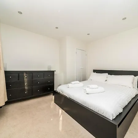 New 2bd Flat Heart Of Battersea - Close To Station * Londres