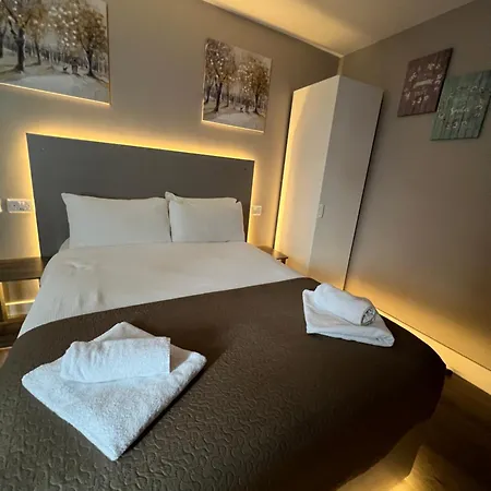 Hotel Paragraph Edmonton *