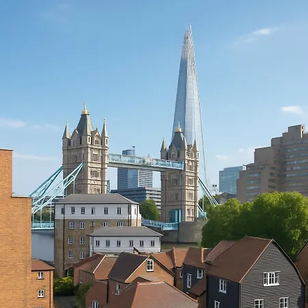 アパート Calm - St Katharine's Residences