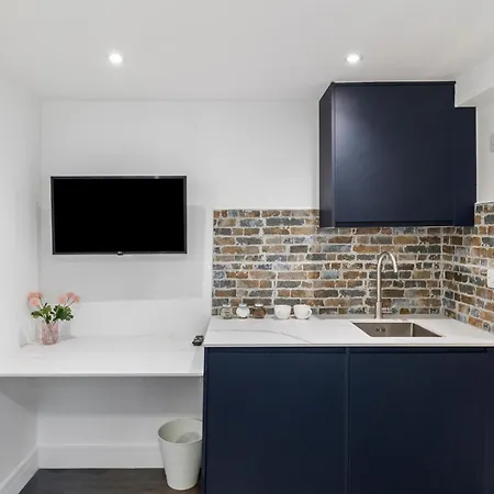 Bespoke 23 Min - C London Private Bathrroom Shared Kitchen 3 Apartamento *