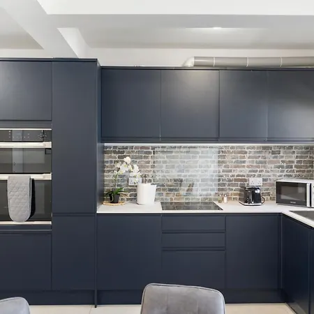 Modern Location Private Bathroom And Shared Kitchen 2 Apartamento Edgware