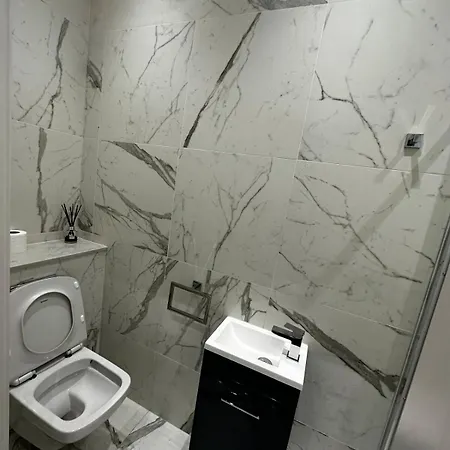 Stunning Two Bedrooms Apartment London