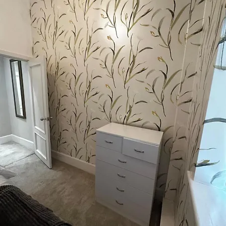 Stunning Two Bedrooms Apartment