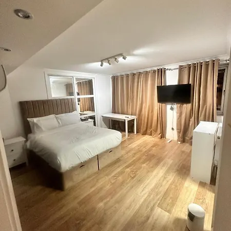 Villa Stunning In Hyde Park