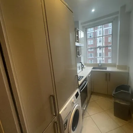 Apartment Forset Court London