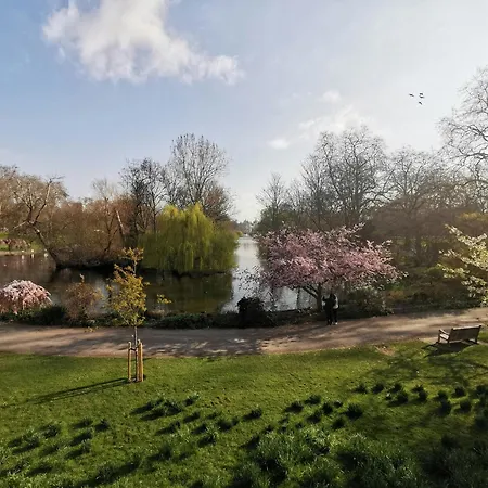 3br Retreat In Redcliffe Gardens