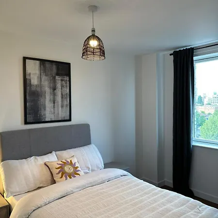 Apartment Amazing 2 Bed Flat With Views Barking (Greater London)