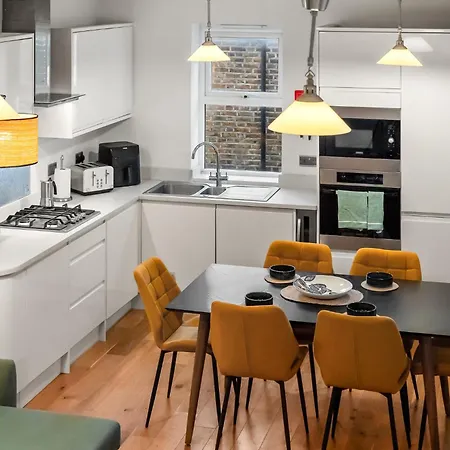 Brand New 2 Bedroom Fulham Near Tube Station Cozy * London