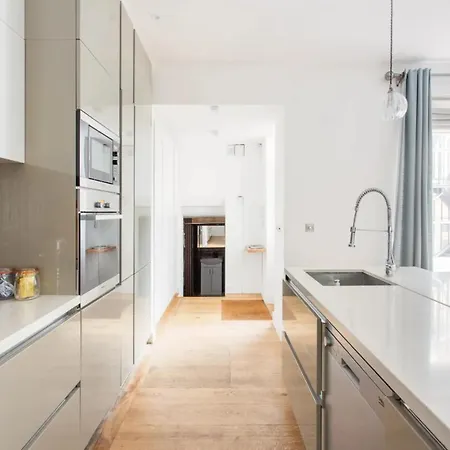 Iconic Little Venice With Private Garden Appartamento