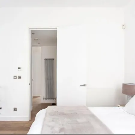 Iconic Little Venice With Private Garden Appartamento