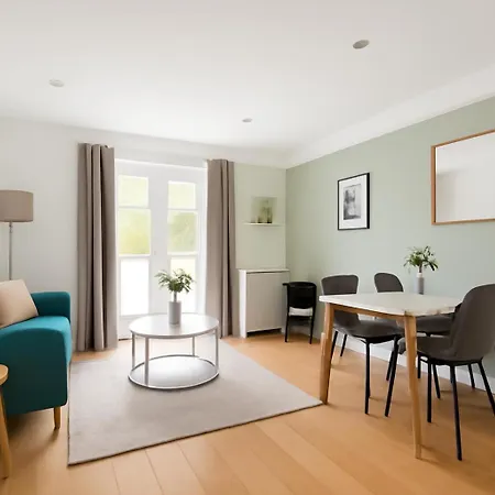 Charming In Belsize Park