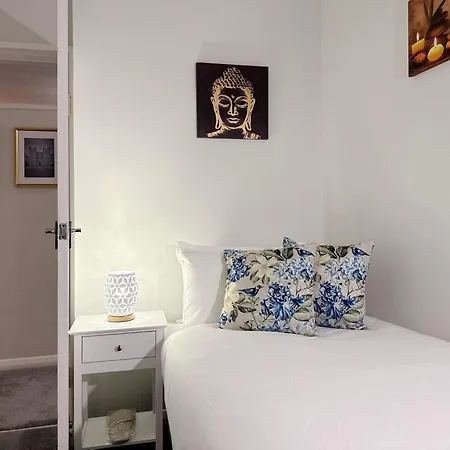 Freya's Place Near Thames River - 2 Double Beds, 1 Single Bed, Spacious, Ideal For Families * London