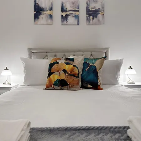 Apartment Freya's Place Near Thames River - 2 Double Beds, 1 Single Bed, Spacious, Ideal For Families *