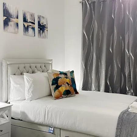 Freya's Place Near Thames River - 2 Double Beds, 1 Single Bed, Spacious, Ideal For Families * London