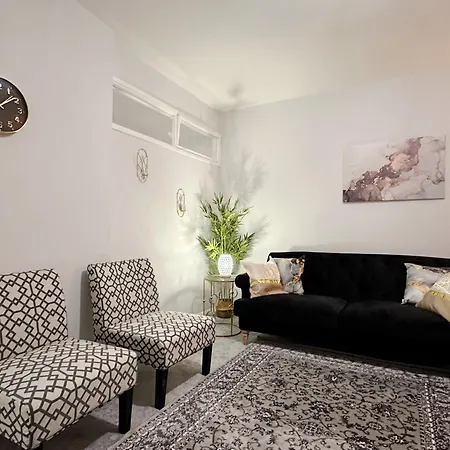 Apartment Freya's Place Near Thames River - 2 Double Beds, 1 Single Bed, Spacious, Ideal For Families *