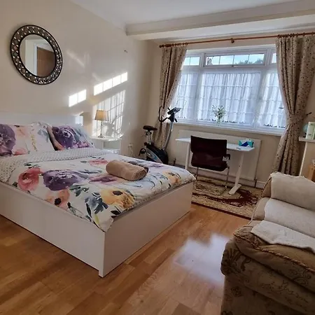 Amazing Double - London Uk Harrow