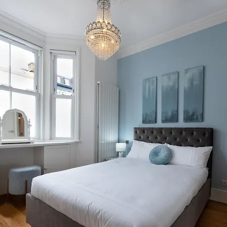 West Kensington-stylish 2 Beds * London