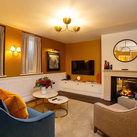 The Capital Hotel, & Townhouse Hotel 5*