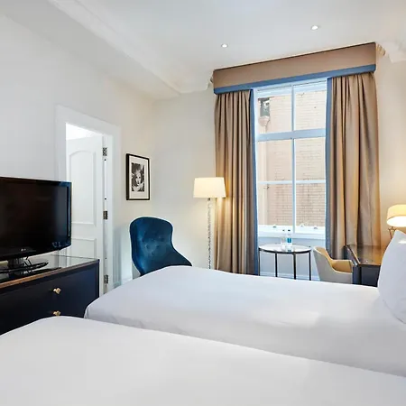 The Waldorf Hilton Hotell 4*