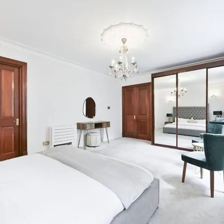 Carlton Court - Mayfair