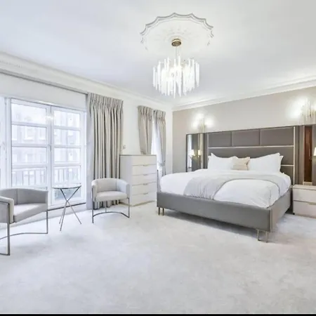 Carlton Court - Mayfair