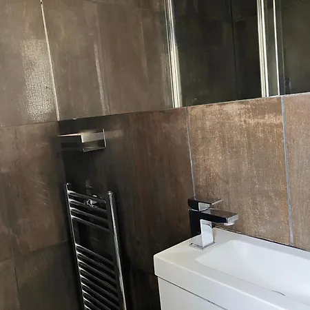 Bright Chiswick - Great Location London